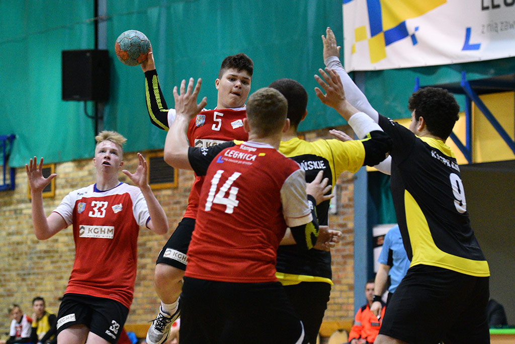 Siódemka Miedź Legnica zwyciężyła w turnieju 1/8 finału MPJM