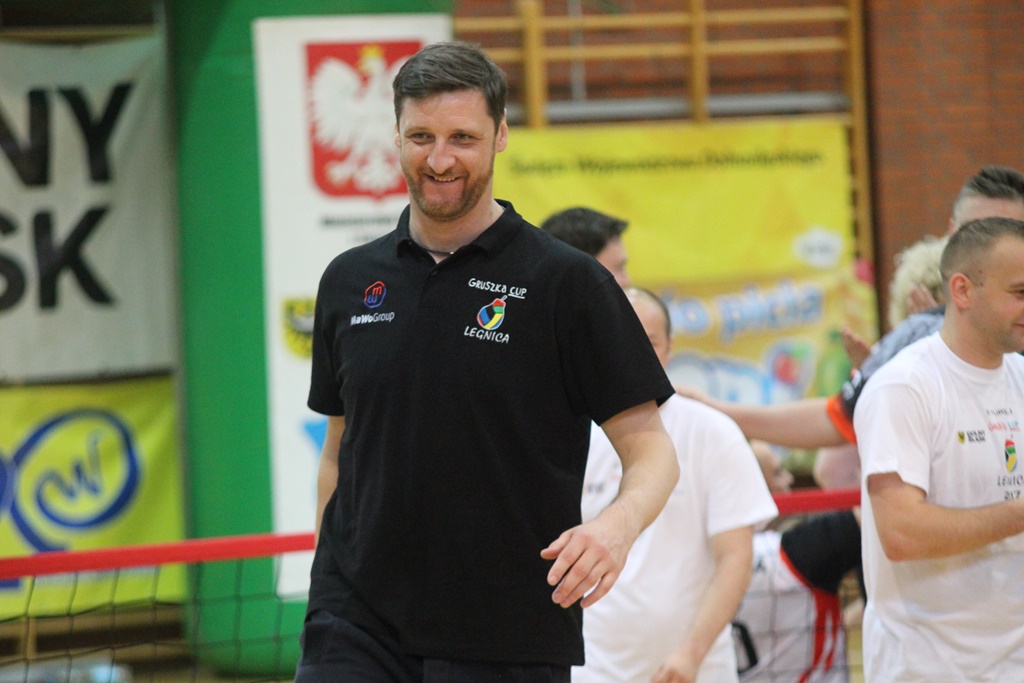 Pokazowy mecz siatkówki na siedząco podczas Gruszka Cup
