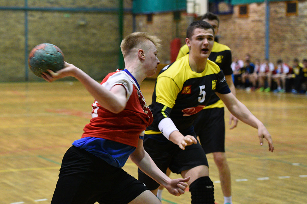 Siódemka Miedź Legnica zwyciężyła w turnieju 1/8 finału MPJM