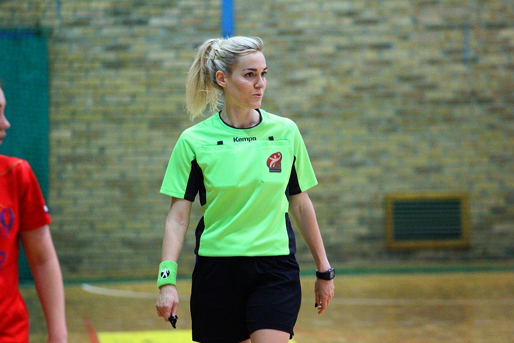 Młodziczki Dziewiątki na luzie wygrały z Koroną Handball Kielce	