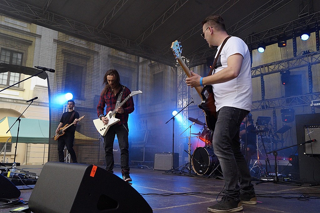 Przegląd Kapel Rockowych na dziedzińcu Akademii Rycerskiej
