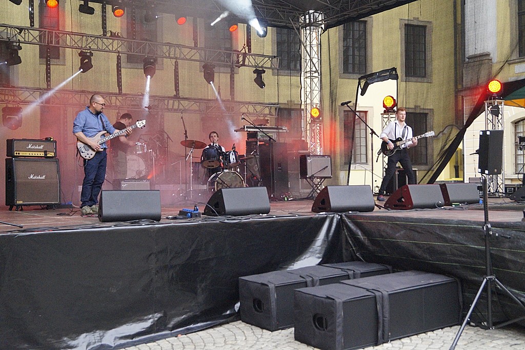 Przegląd Kapel Rockowych na dziedzińcu Akademii Rycerskiej