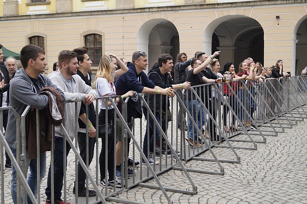 Przegląd Kapel Rockowych na dziedzińcu Akademii Rycerskiej
