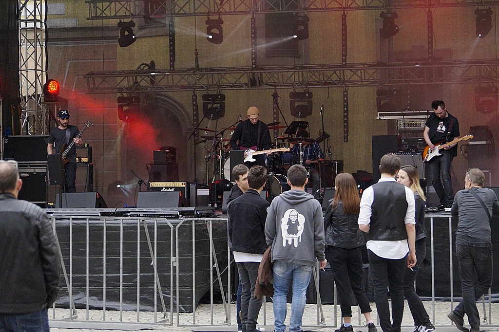 Przegląd Kapel Rockowych na dziedzińcu Akademii Rycerskiej