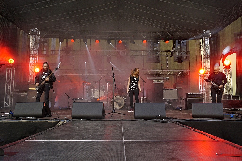 Przegląd Kapel Rockowych na dziedzińcu Akademii Rycerskiej