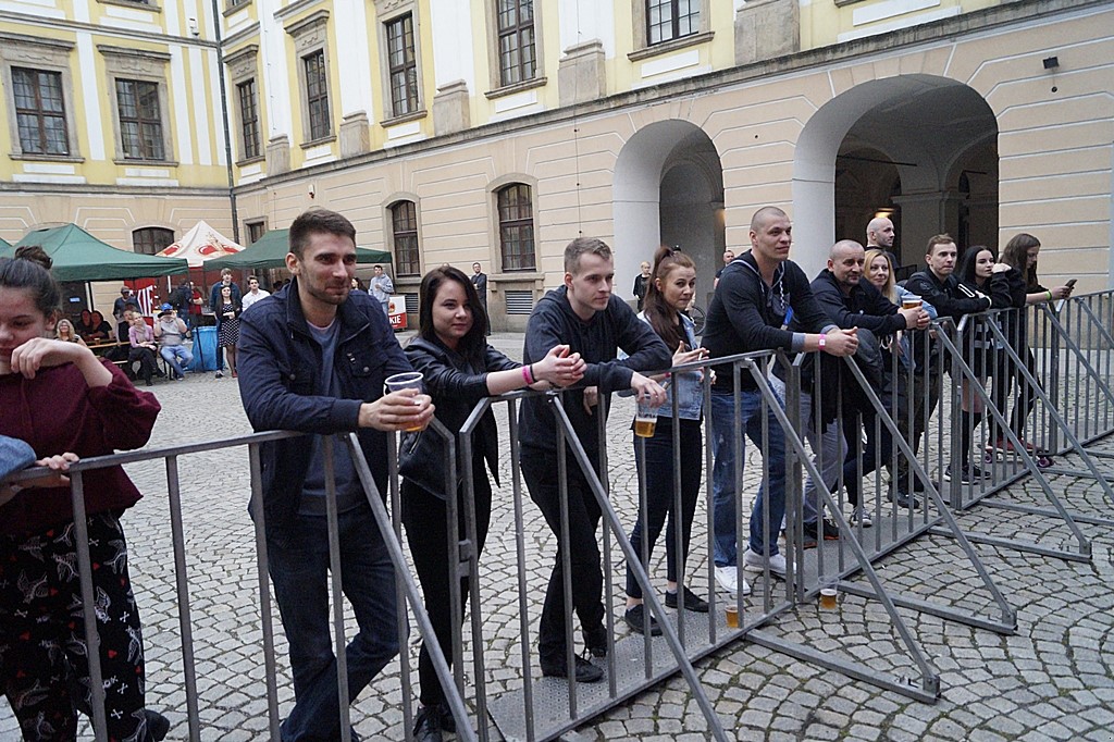 Przegląd Kapel Rockowych na dziedzińcu Akademii Rycerskiej