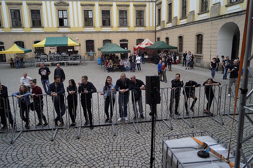 Przegląd Kapel Rockowych na dziedzińcu Akademii Rycerskiej