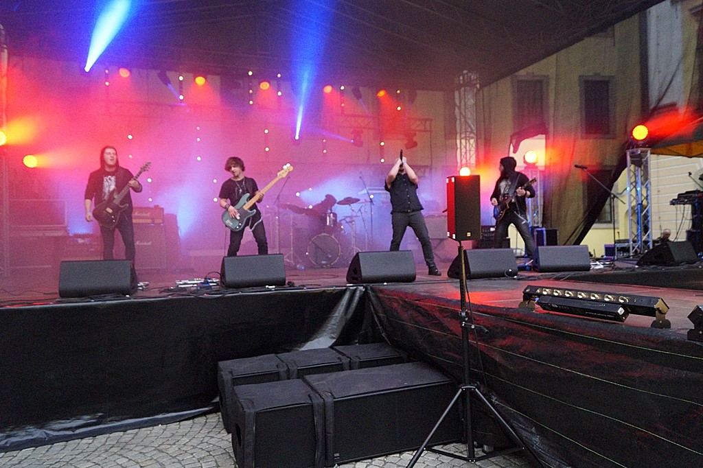 Przegląd Kapel Rockowych na dziedzińcu Akademii Rycerskiej