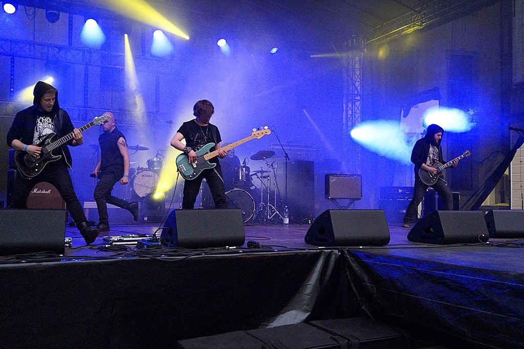 Przegląd Kapel Rockowych na dziedzińcu Akademii Rycerskiej