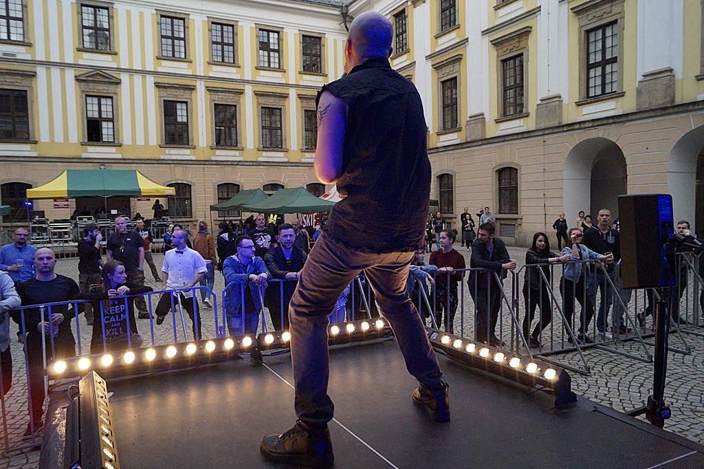 Przegląd Kapel Rockowych na dziedzińcu Akademii Rycerskiej