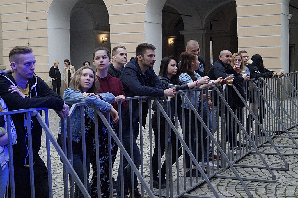 Przegląd Kapel Rockowych na dziedzińcu Akademii Rycerskiej
