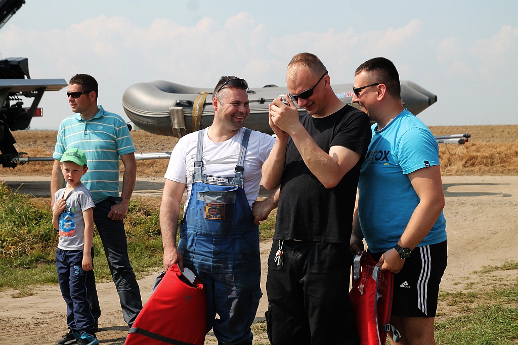 OSP-ORW Pinoter przyłączył się do akcji sprzątania jeziora