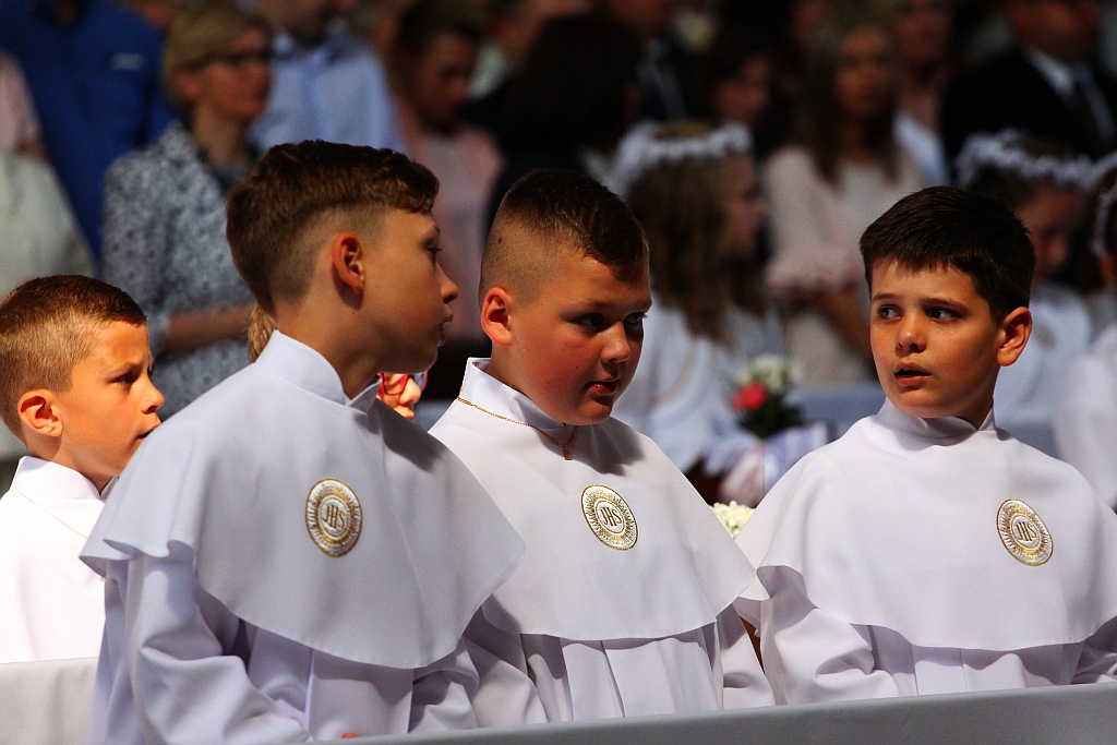 Pierwsza Komunia święta w kościele Matki Bożej Królowej Polski
