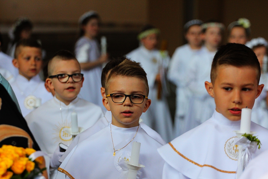 Pierwsza Komunia święta w kościele Matki Bożej Królowej Polski