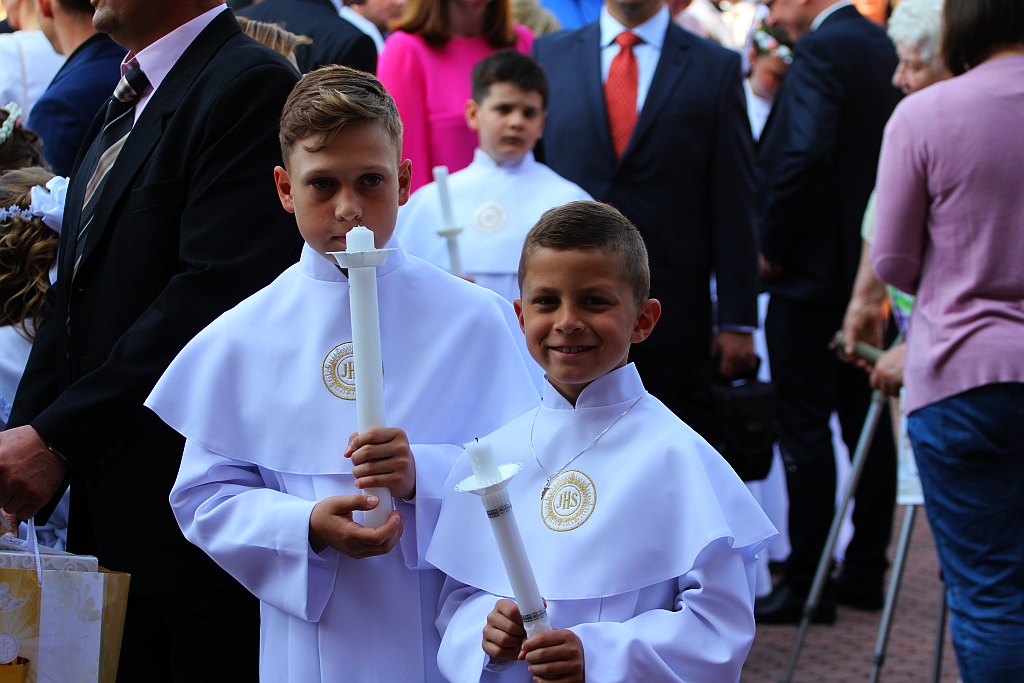 Pierwsza Komunia święta w kościele Matki Bożej Królowej Polski