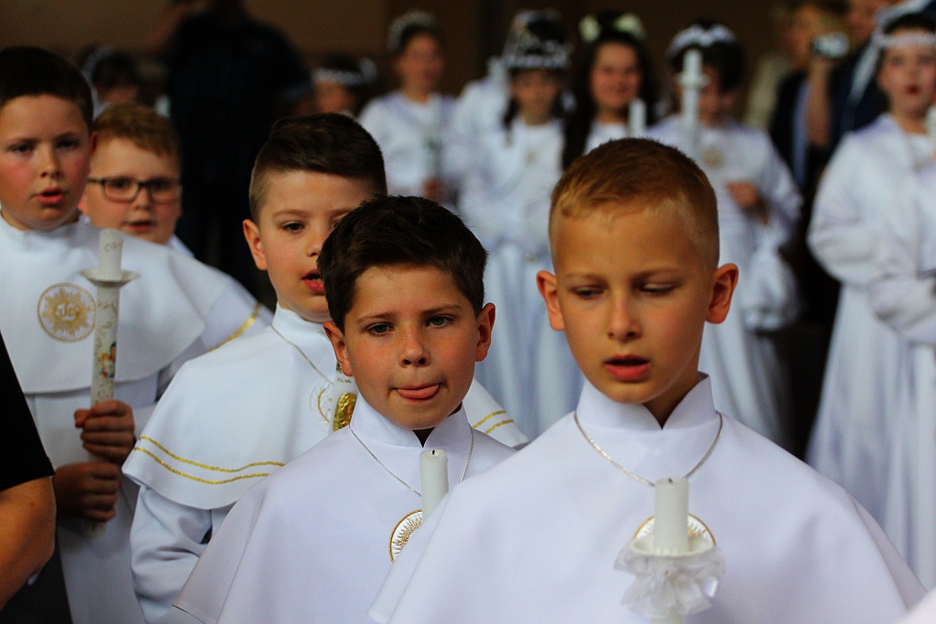 Pierwsza Komunia święta w kościele Matki Bożej Królowej Polski