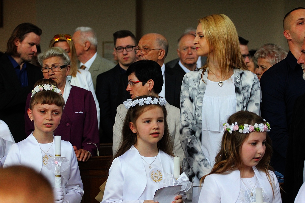 Pierwsza Komunia święta w kościele Matki Bożej Królowej Polski