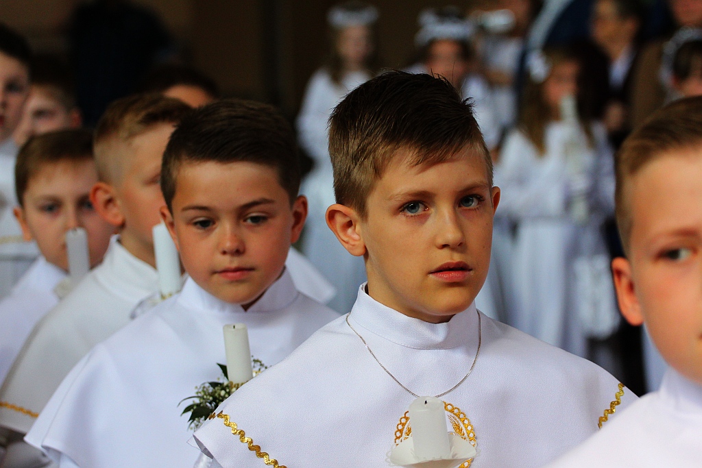 Pierwsza Komunia święta w kościele Matki Bożej Królowej Polski