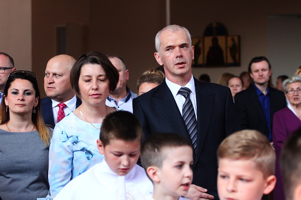 Pierwsza Komunia święta w kościele Matki Bożej Królowej Polski