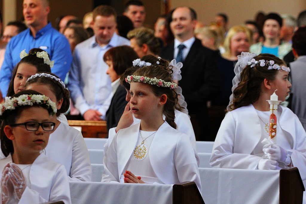 Pierwsza Komunia święta w kościele Matki Bożej Królowej Polski