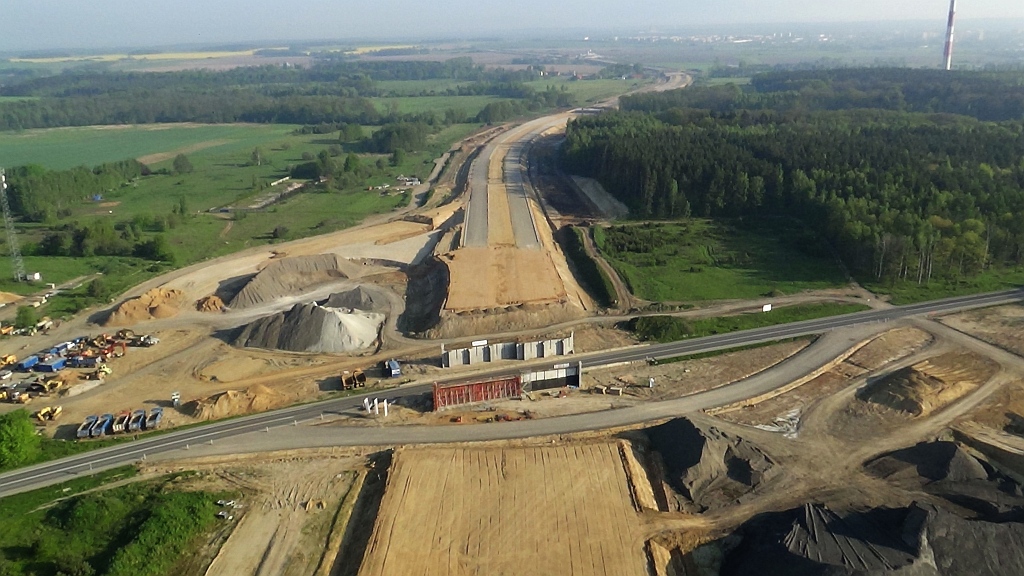 Z wizytą na budowie drogi ekspresowej. S3 rośnie w oczach