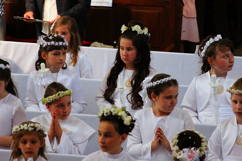 Pierwsza Komunia święta w kościele Matki Bożej Królowej Polski