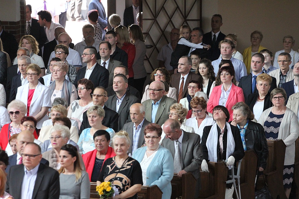 Pierwsza Komunia święta w kościele Matki Bożej Królowej Polski