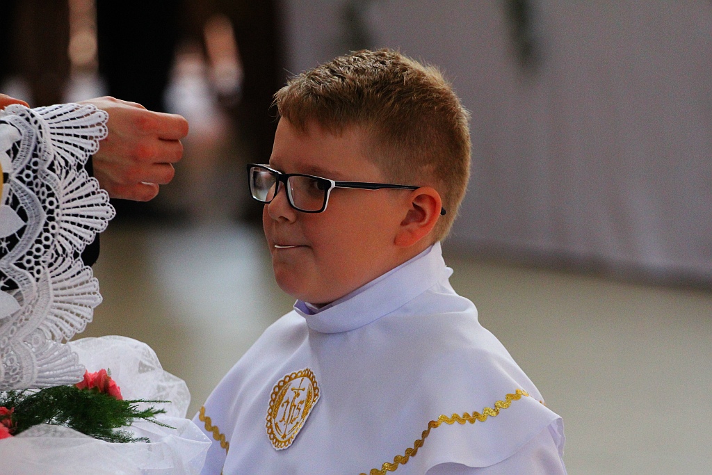 Pierwsza Komunia święta w kościele Matki Bożej Królowej Polski