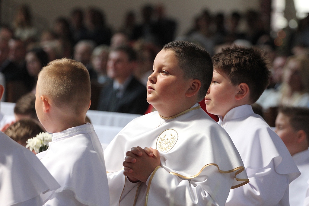 Pierwsza Komunia święta w kościele Matki Bożej Królowej Polski