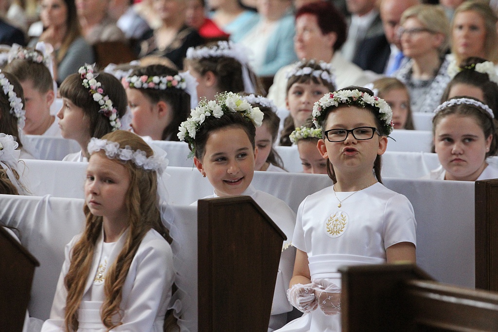 Pierwsza Komunia święta w kościele Matki Bożej Królowej Polski