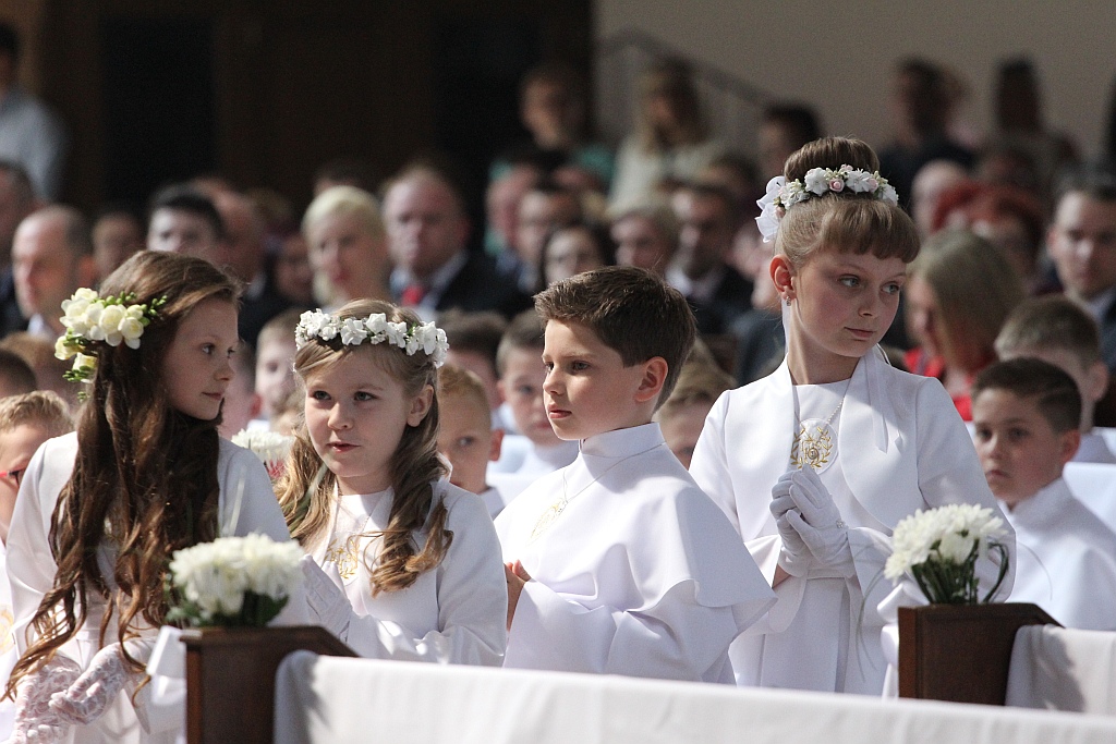 Pierwsza Komunia święta w kościele Matki Bożej Królowej Polski