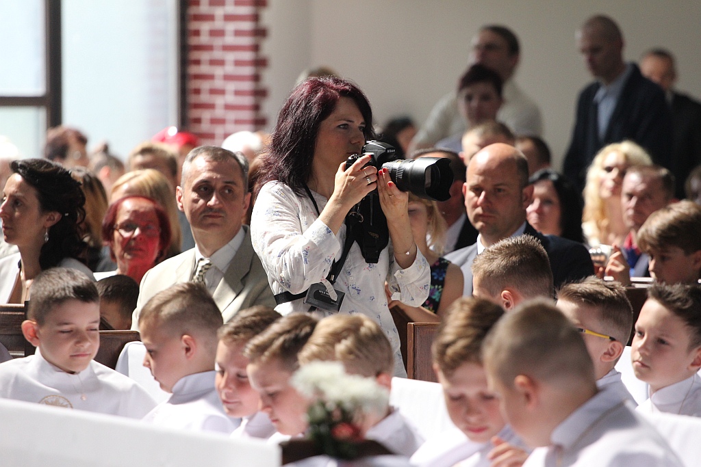 Pierwsza Komunia święta w kościele Matki Bożej Królowej Polski