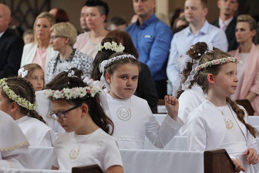 Pierwsza Komunia święta w kościele Matki Bożej Królowej Polski