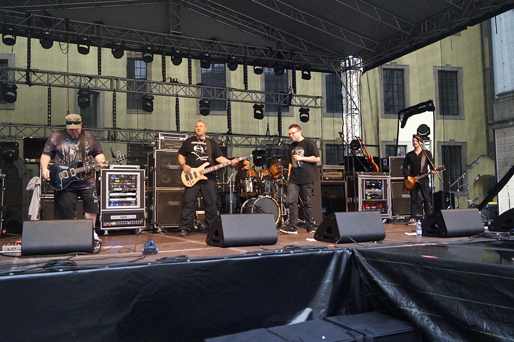 Koncert „Muzyka Wyklęta” na dziedzińcu Akademii Rycerskiej