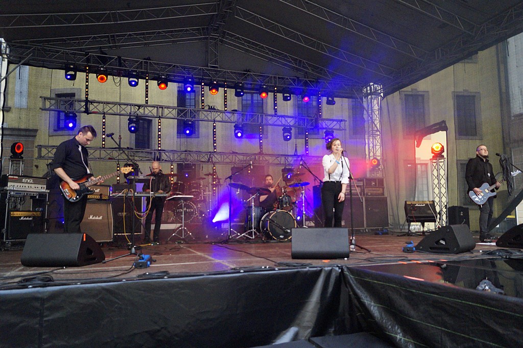Koncert „Muzyka Wyklęta” na dziedzińcu Akademii Rycerskiej