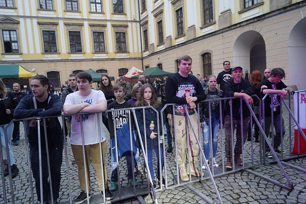 Koncert „Muzyka Wyklęta” na dziedzińcu Akademii Rycerskiej