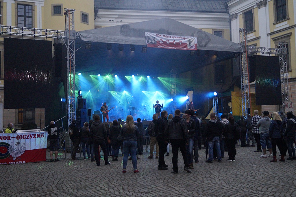 Koncert „Muzyka Wyklęta” na dziedzińcu Akademii Rycerskiej