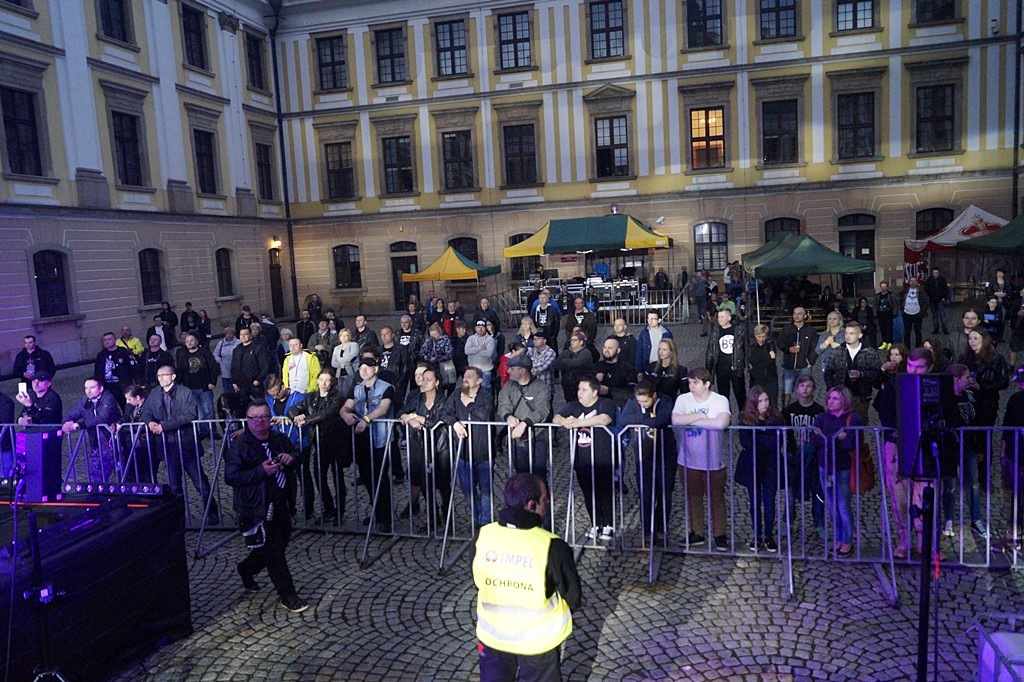 Koncert „Muzyka Wyklęta” na dziedzińcu Akademii Rycerskiej