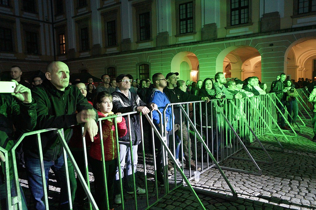 Koncert „Muzyka Wyklęta” na dziedzińcu Akademii Rycerskiej