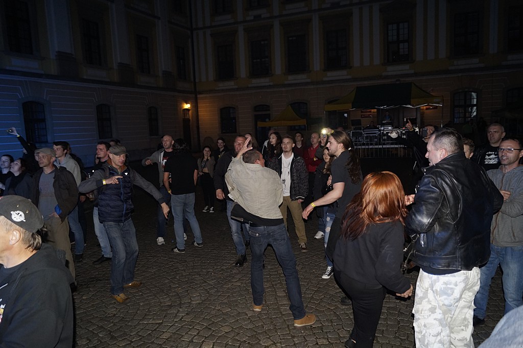Koncert „Muzyka Wyklęta” na dziedzińcu Akademii Rycerskiej