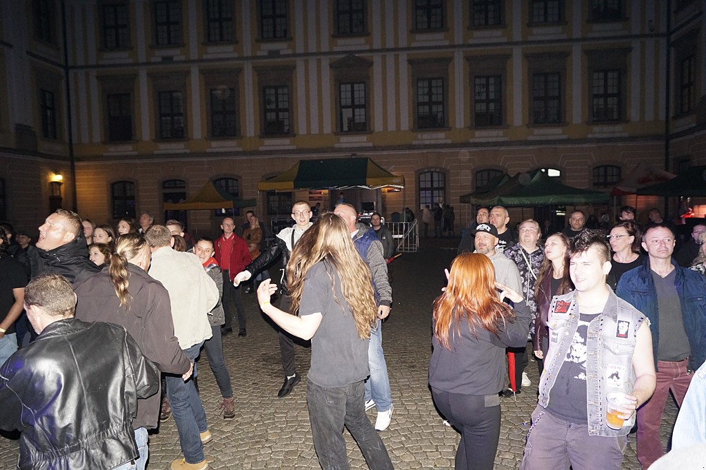 Koncert „Muzyka Wyklęta” na dziedzińcu Akademii Rycerskiej