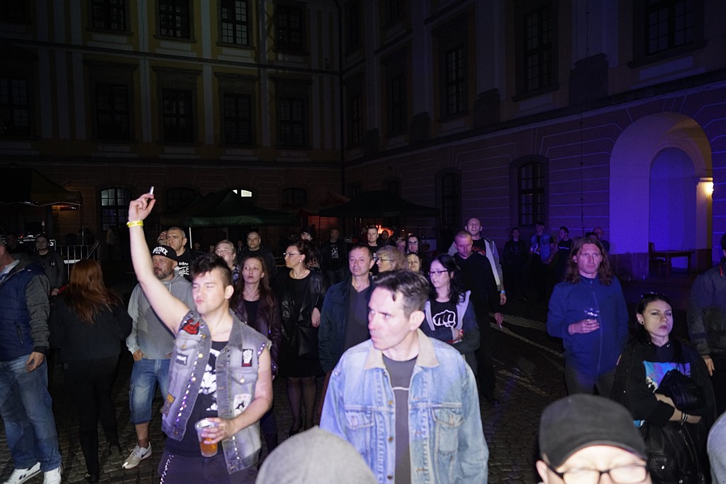 Koncert „Muzyka Wyklęta” na dziedzińcu Akademii Rycerskiej
