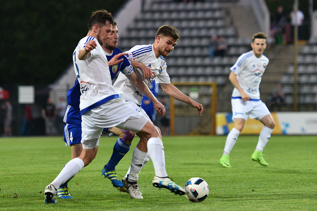 Bardzo bolesna porażka piłkarzy Miedzi Legnica ze Stalą Mielec