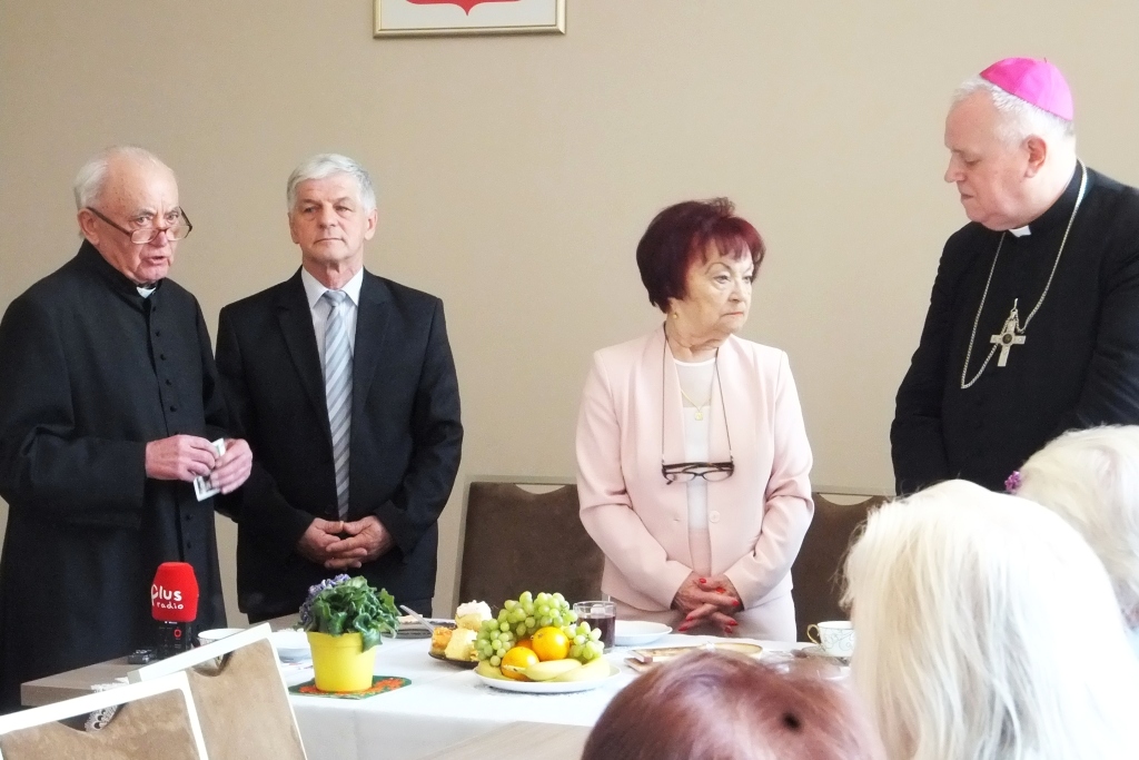 Biskup Kiernikowski spotkał się z legnickimi Sybirakami