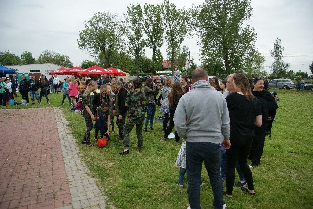 Setki osób na wielkiej majówce nad Jeziorem Kunickim