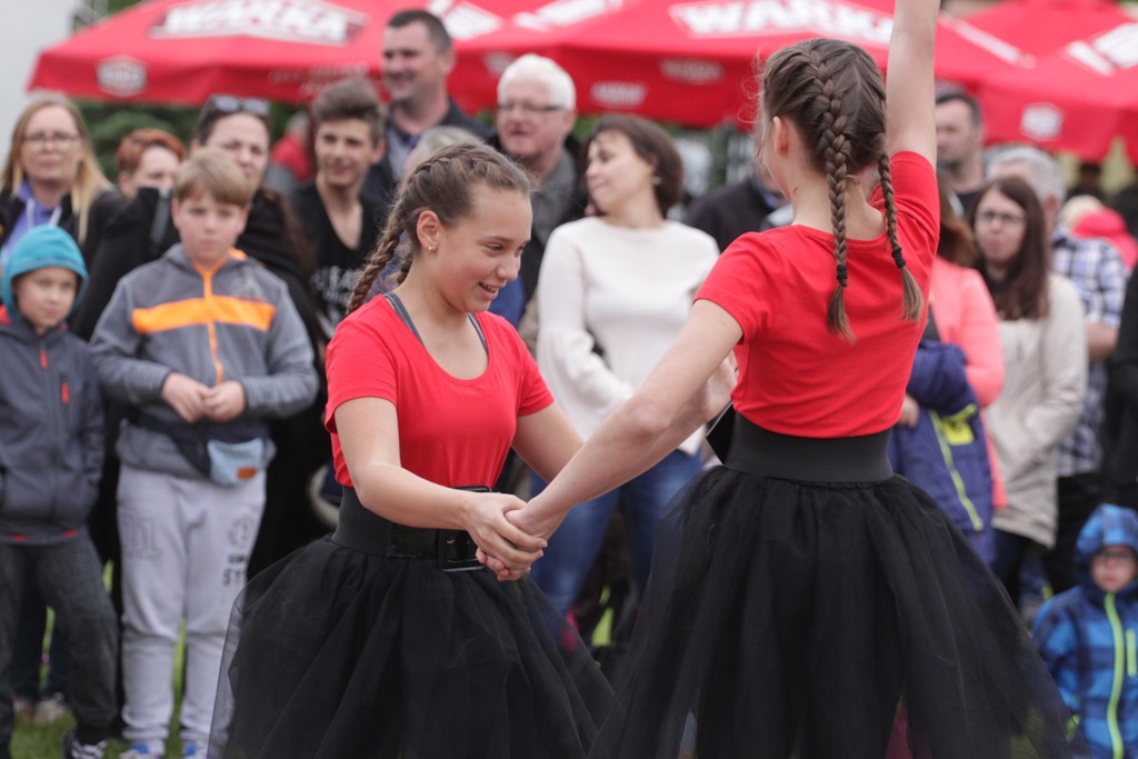 Setki osób na wielkiej majówce nad Jeziorem Kunickim