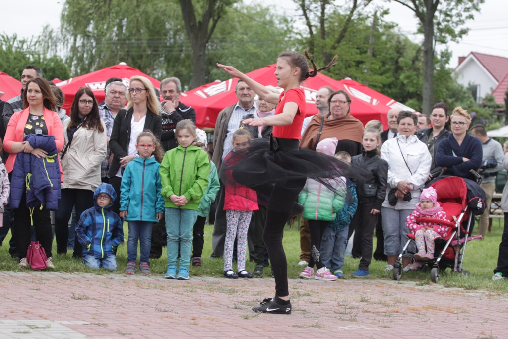 Setki osób na wielkiej majówce nad Jeziorem Kunickim