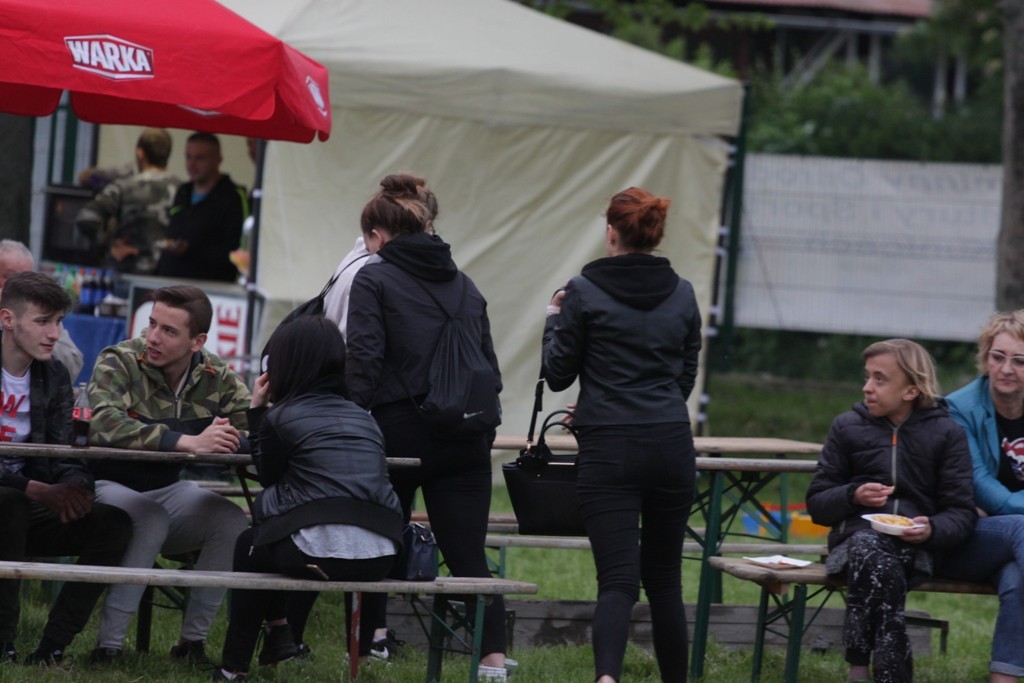 Setki osób na wielkiej majówce nad Jeziorem Kunickim