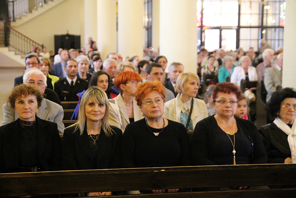 Rocznice święceń kapłańskich w kościele NSPJ w Legnicy