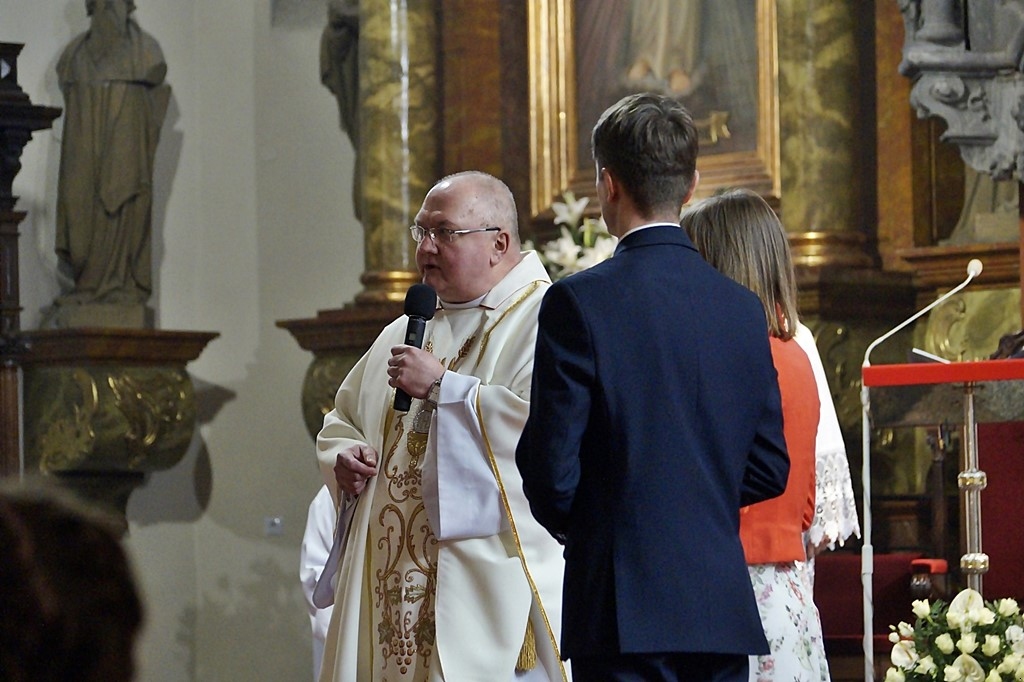 Pierwsza Komunia święta w  katedrze św. ap. Piotra i Pawła